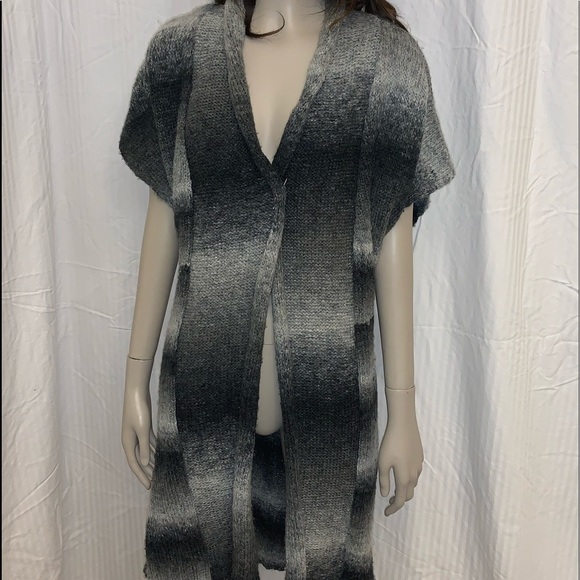 BLK&WHITE SHORT SLEEVE CARDIGAN SZ:M - Picture 5 of 7